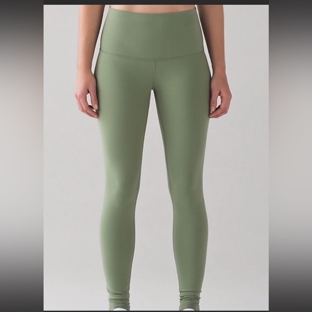 LULULEMON // High Waisted Wunder Under Leggings
